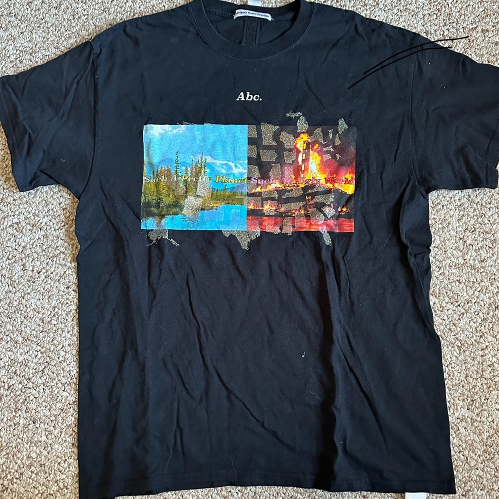 Advisory Board Crystals “Such a Pretty planet such an ugly world” tee